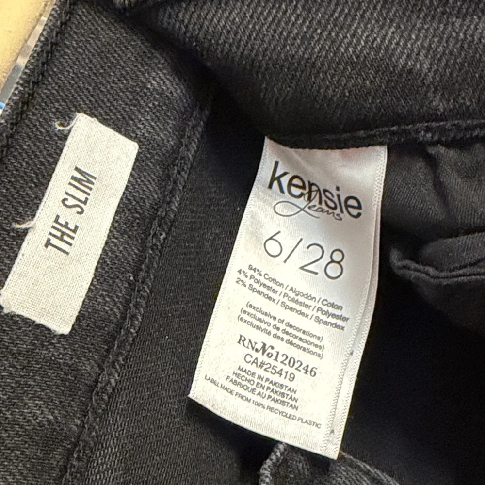 Kensie black distressed cropped jeans - Picture 7 of 7